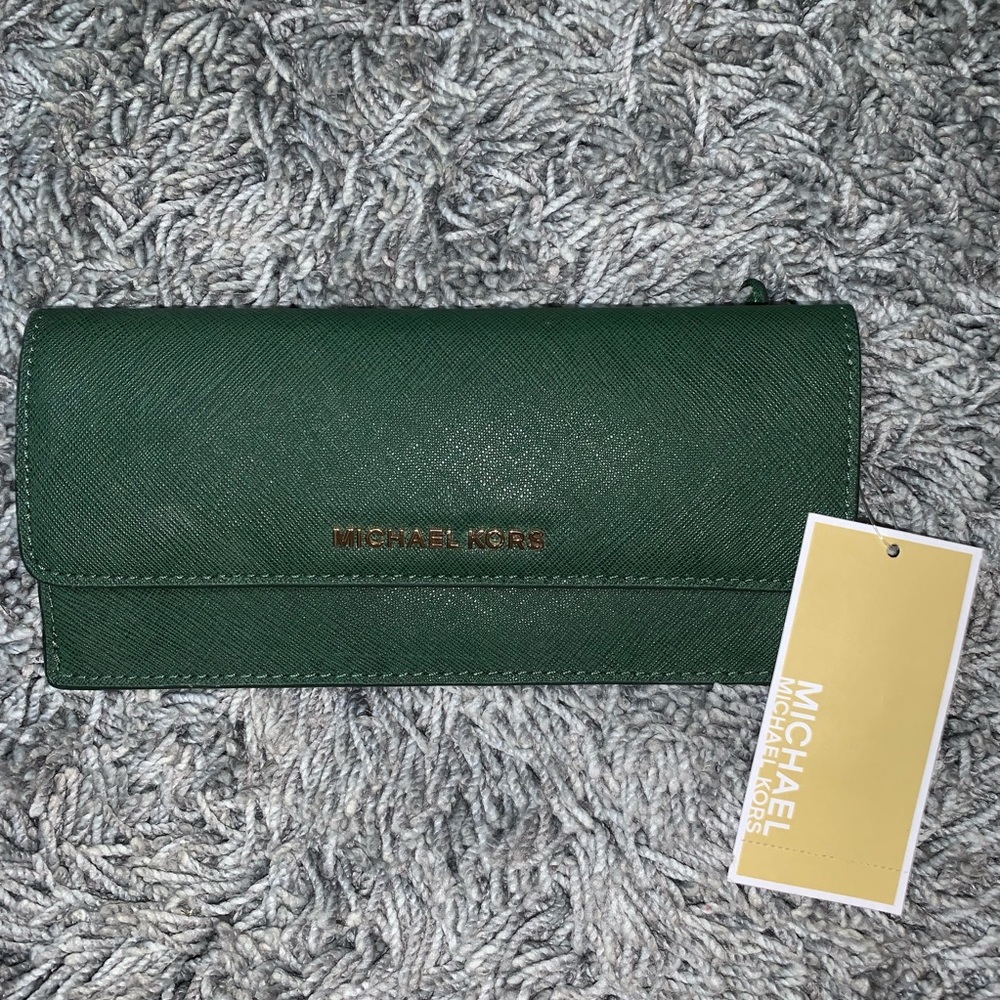 Michael Kors Jet Set Travel Wallet